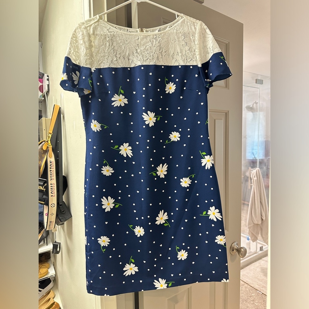 NWT Karl Lagerfeld blue floral sheath dress lace neckline women’s large daisy
